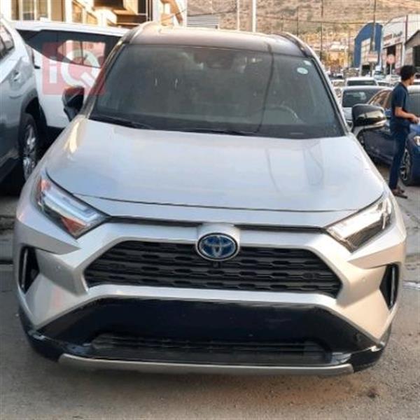 Toyota for sale in Iraq